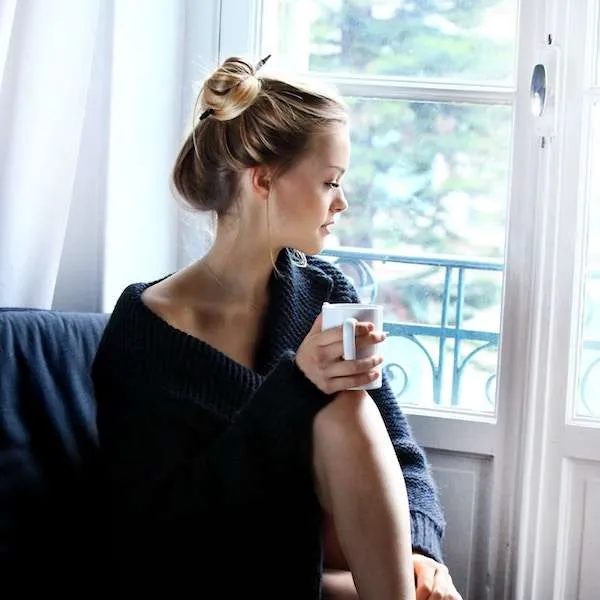 11 ways to reduce stress naturally! Self-care tips to help you develop healthy habits and become less stressed, happier and actually more…