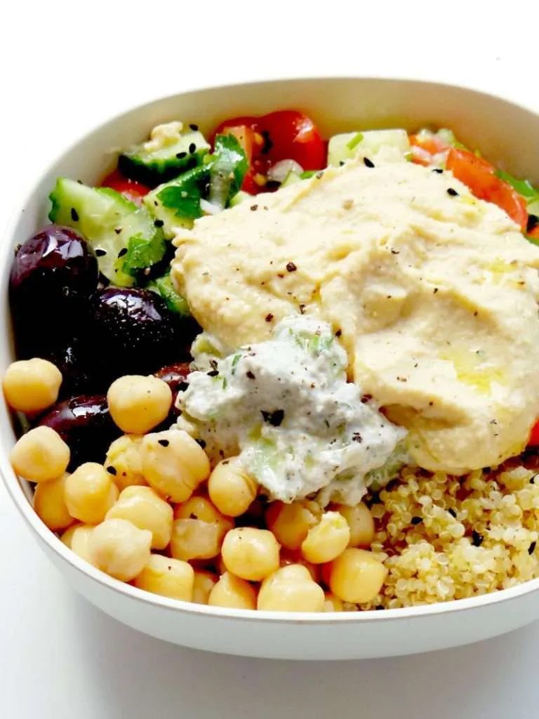 5-Minute Mediterranean Bowl - Our Favorite Lunch Recipe! Try this healthy lunch recipe, it's also great to meal prep. You prepare…
