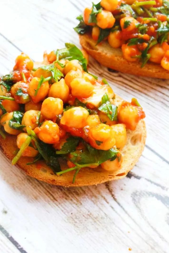 5-minute chickpea recipe | simple chickpea bruschetta