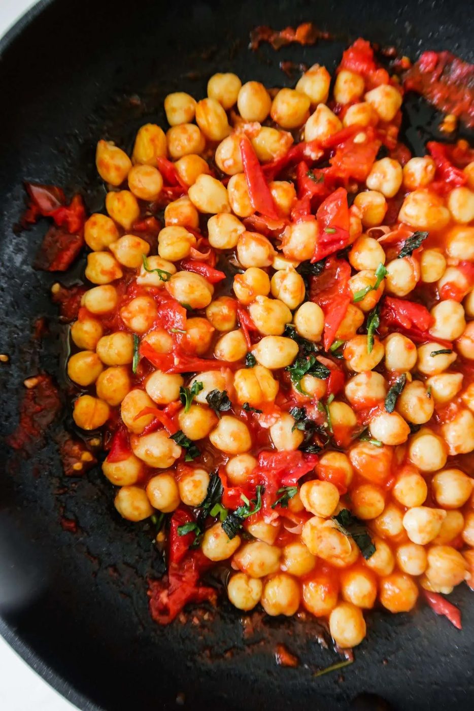 Cancel everything right now - you need to make this 5-minute chickpea recipe. It's a great side dish, dinner idea, snack idea, lunch idea…