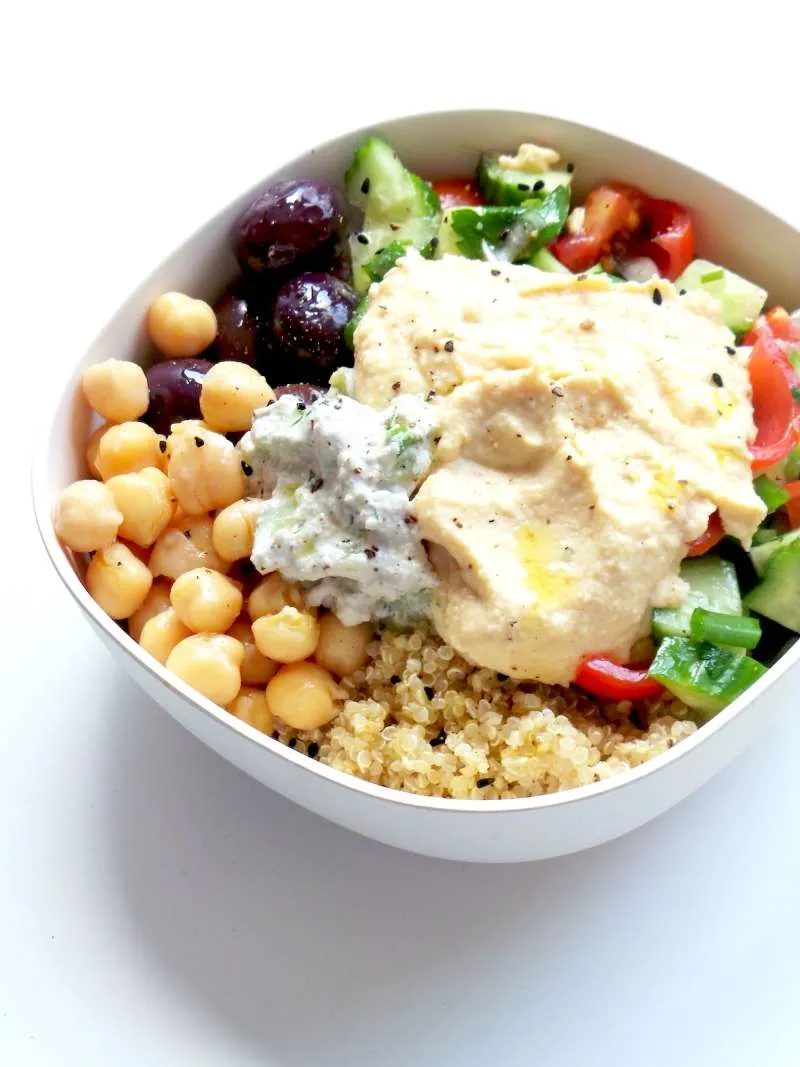 5-Minute Mediterranean Bowl - Our Favorite Lunch Recipe! Try this healthy lunch recipe, it's also great to meal prep. You prepare…