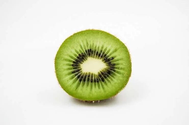 9 benefits of vitamin c for skin, hair & weight loss