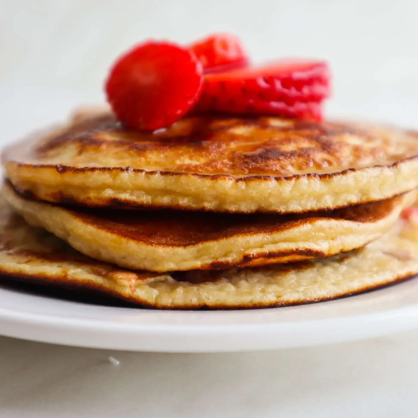 Almond flour strawberry vanilla pancakes for one