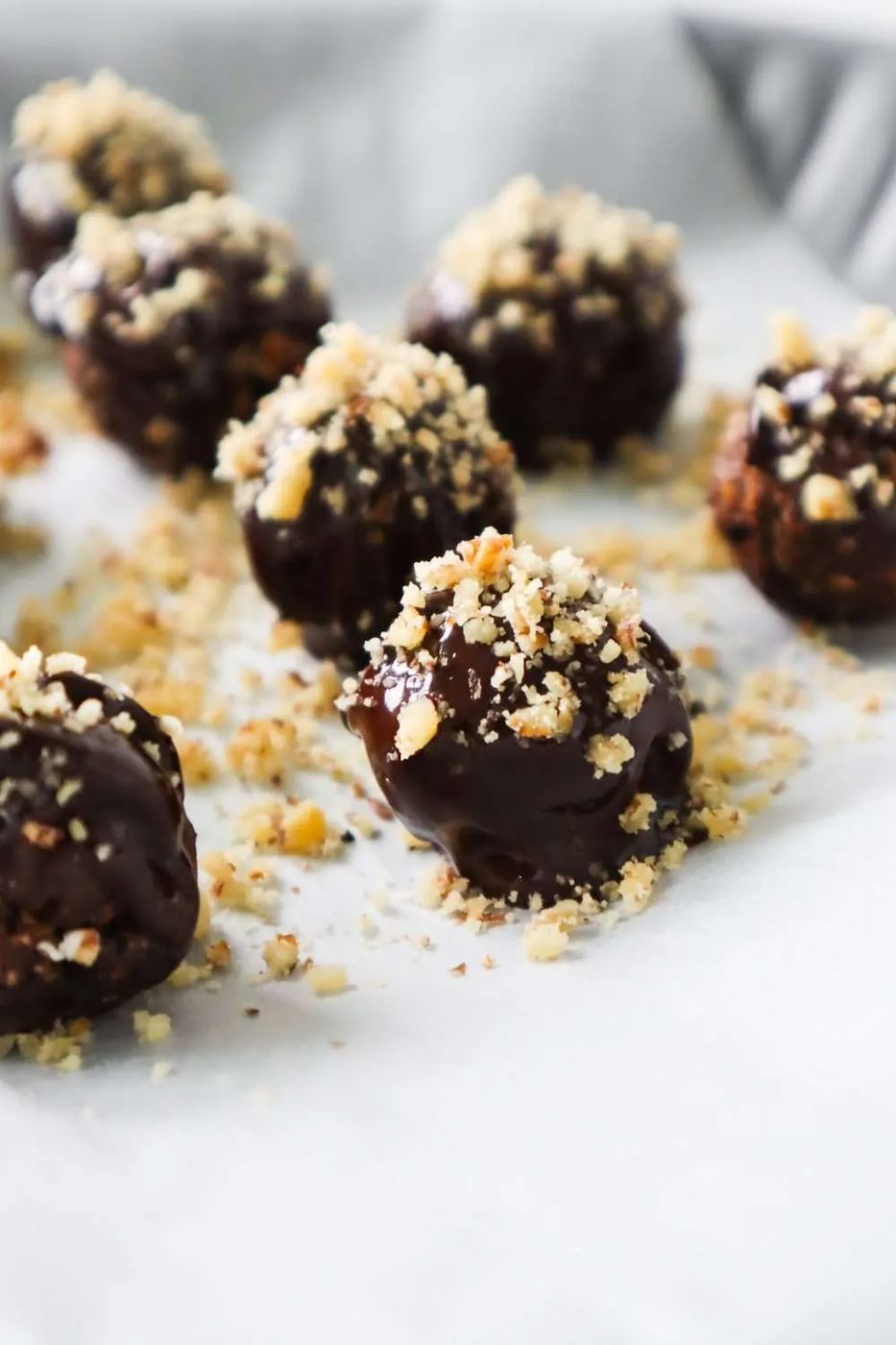 Enjoy these antioxidant double chocolate energy bites for an simple healthy snack or a fast no bake chocolate dessert that you can easily…