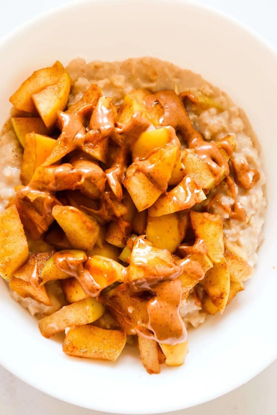 10-minute apple pie oatmeal