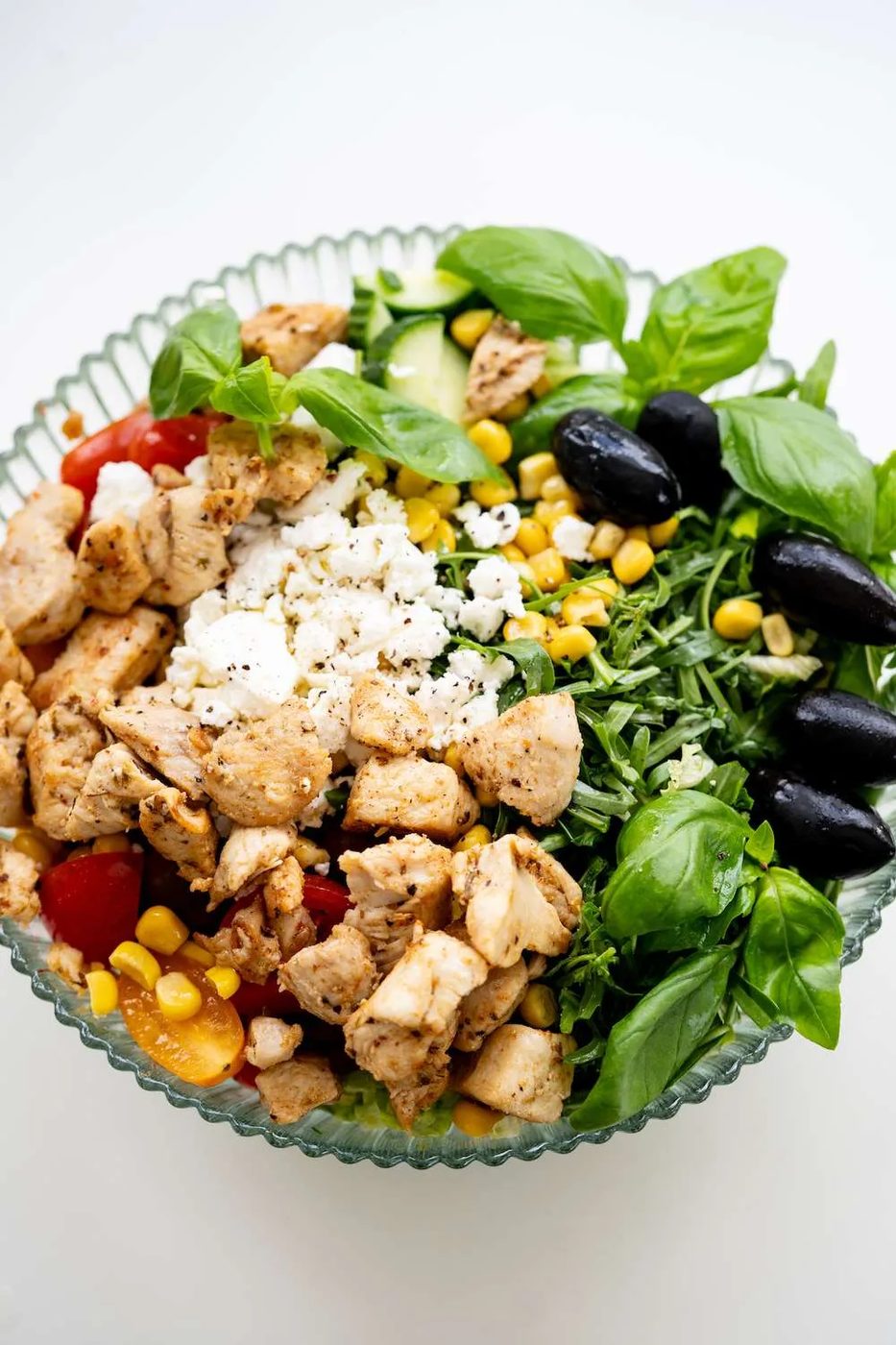 We asked this healthy salad: “Which ingredients do you want?” and it said “Yes!”. So this is an simple avocado corn feta chicken salad that…