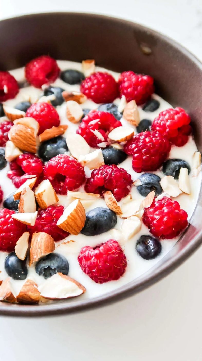 Yogurt with berries and nuts | simple breakfast idea