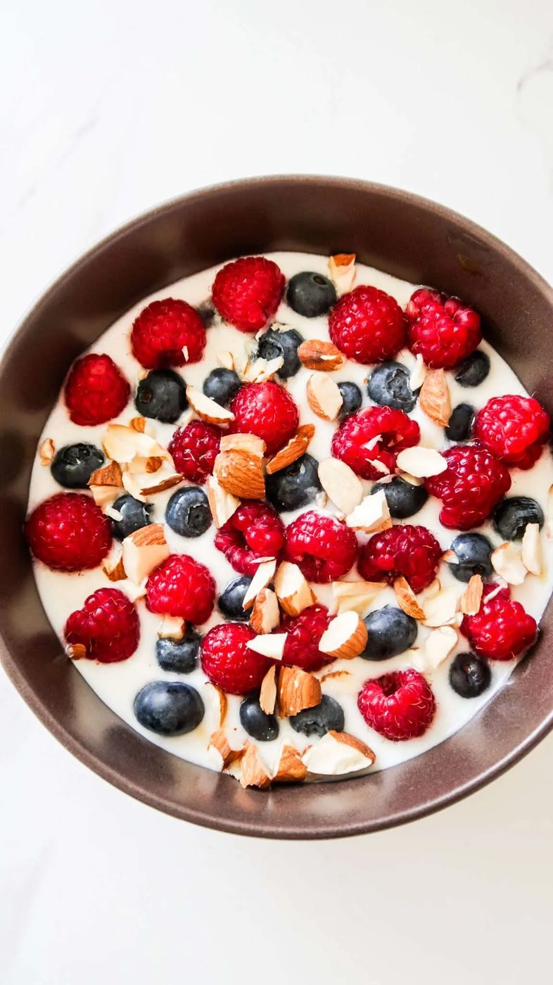 Yogurt with berries and nuts | simple breakfast idea