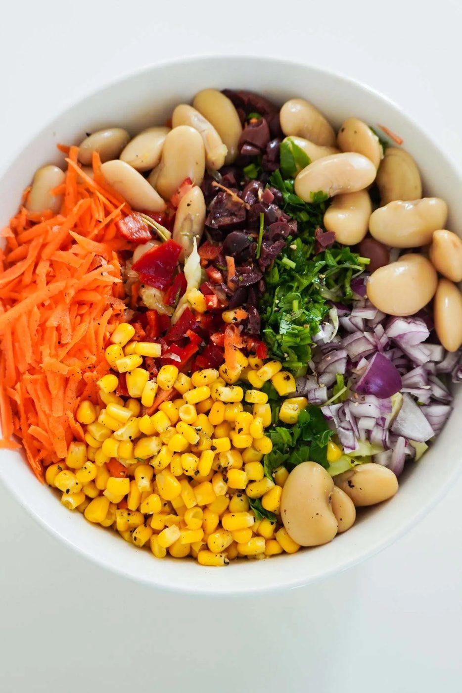8-Minute High-Fiber Salad - the solid healthy lunch idea! Filled with fresh vegetables and legumes this vegan simple, fast and simple…