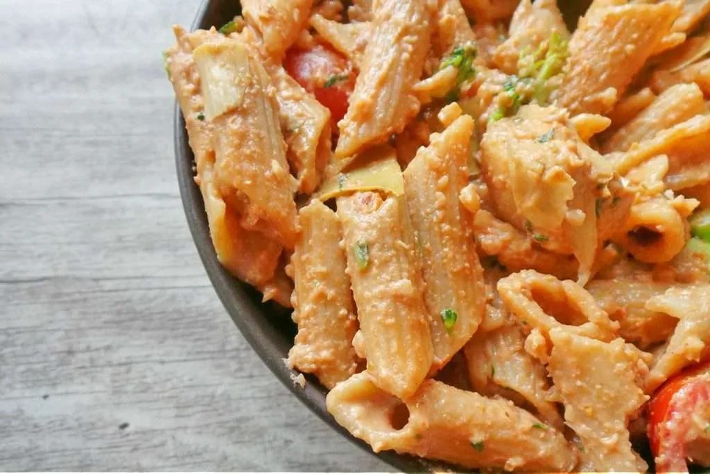 And creamy vegan pasta with walnut pesto, spicy