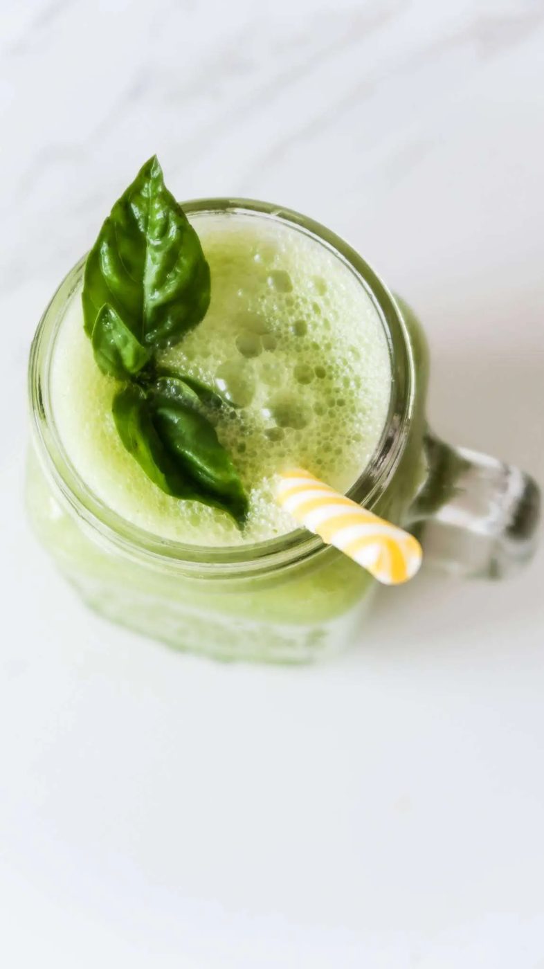 Simple detox drink with basil, tasty and refreshing to reduce inflammation, improve digestion and your skin. This anti-inflammatory recipe…