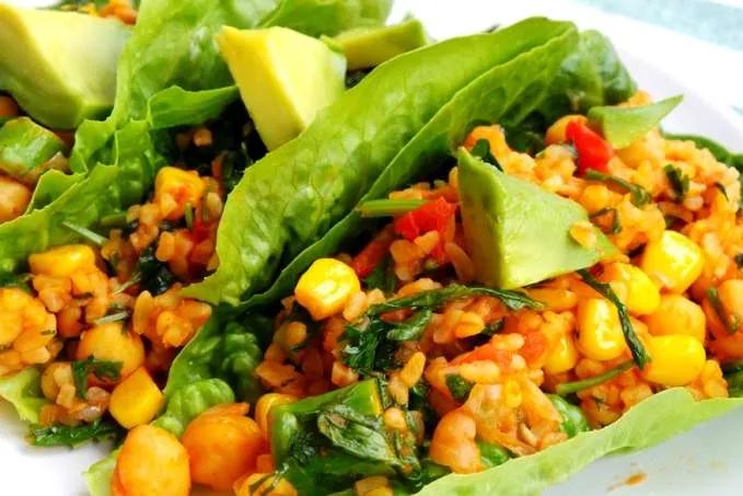Lettuce wraps with bulgur filling