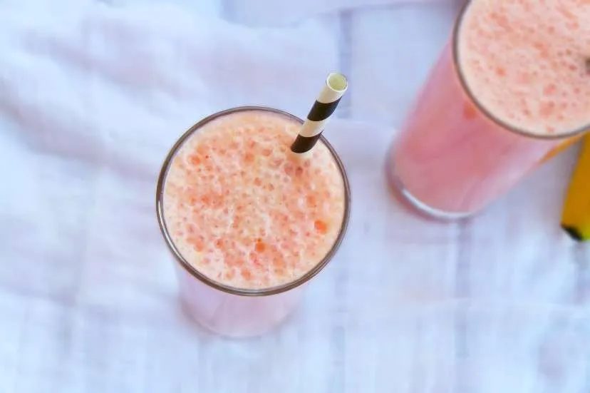Probiotic breakfast strawberry virgin colada