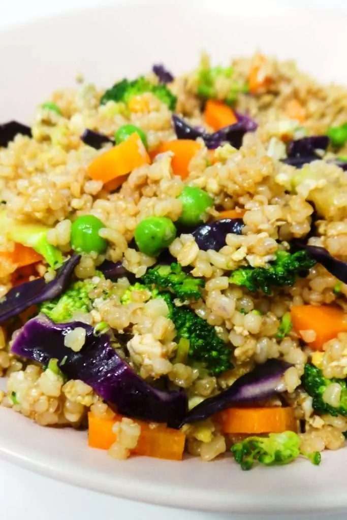 Fast and simple recipe for vegetable fried rice, but with bulgur - for more fiber and more iron! This simple weeknight dinner recipe is…