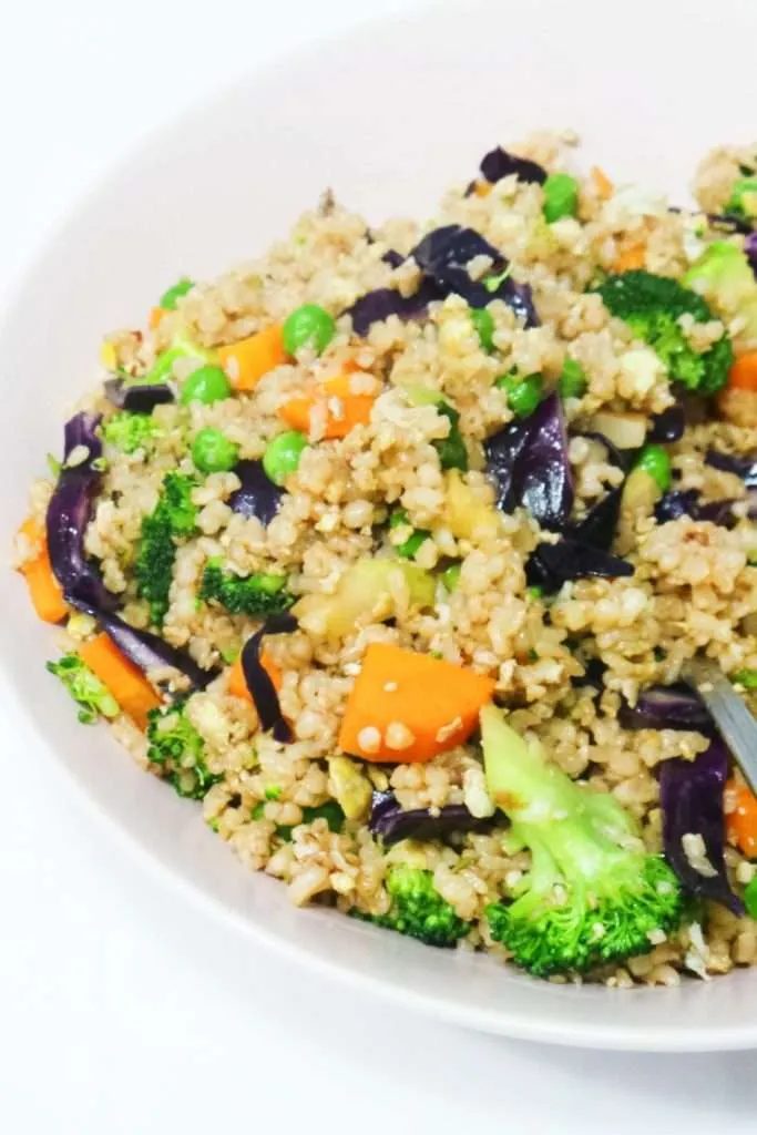 Fast and simple recipe for vegetable fried rice, but with bulgur - for more fiber and more iron! This simple weeknight dinner recipe is…
