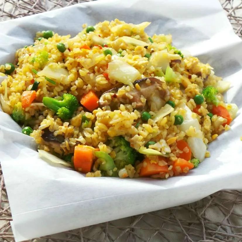 Healthy vegetable fried rice - a healthy high-fiber recipe!
