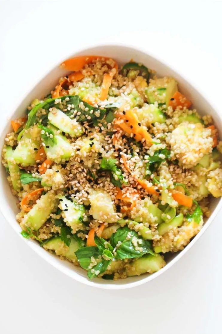 Avocado quinoa salad recipe – simple & vegan