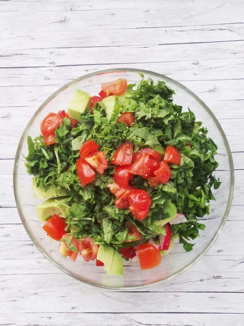 Avocado chickpea salad for summer, healthy
