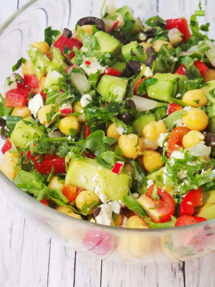 Avocado chickpea salad for summer, healthy