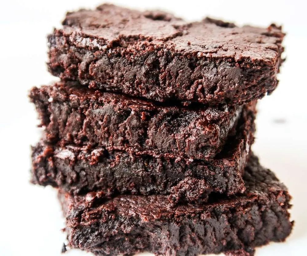 Fudgy black bean brownies
