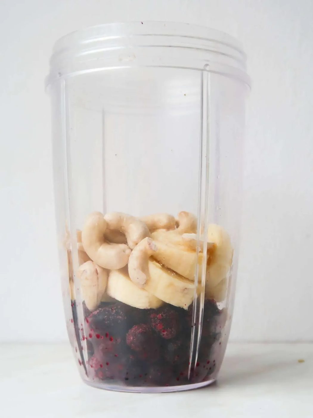 3-ingredient blueberry smoothie, healthy snack!