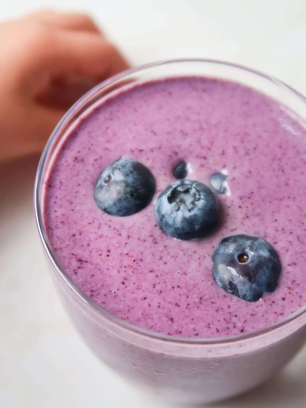 3-ingredient blueberry smoothie, healthy snack!