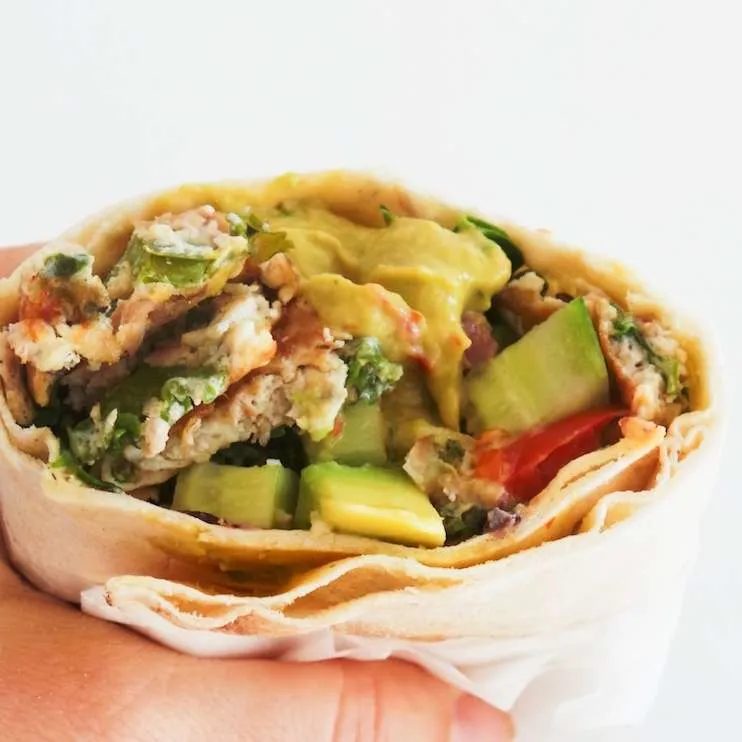 Healthy breakfast wraps with eggs, kale and optionally tuna - satisfying healthy savory breakfast that will fill you up! This can also be a…
