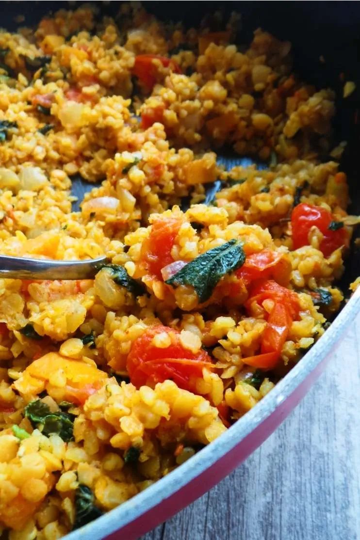 Bulgur, red lentil & butternut squash skillet