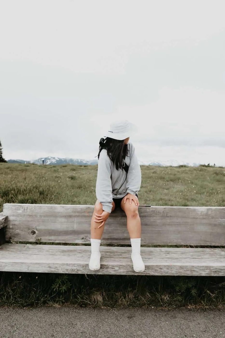 You don't need to do a green juice fast and meditate, but try to implement these 7 tiny healthy habits for more energy and focus.