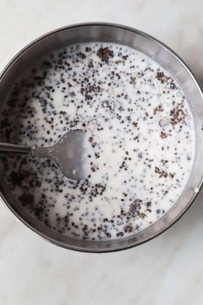 stir chia pudding