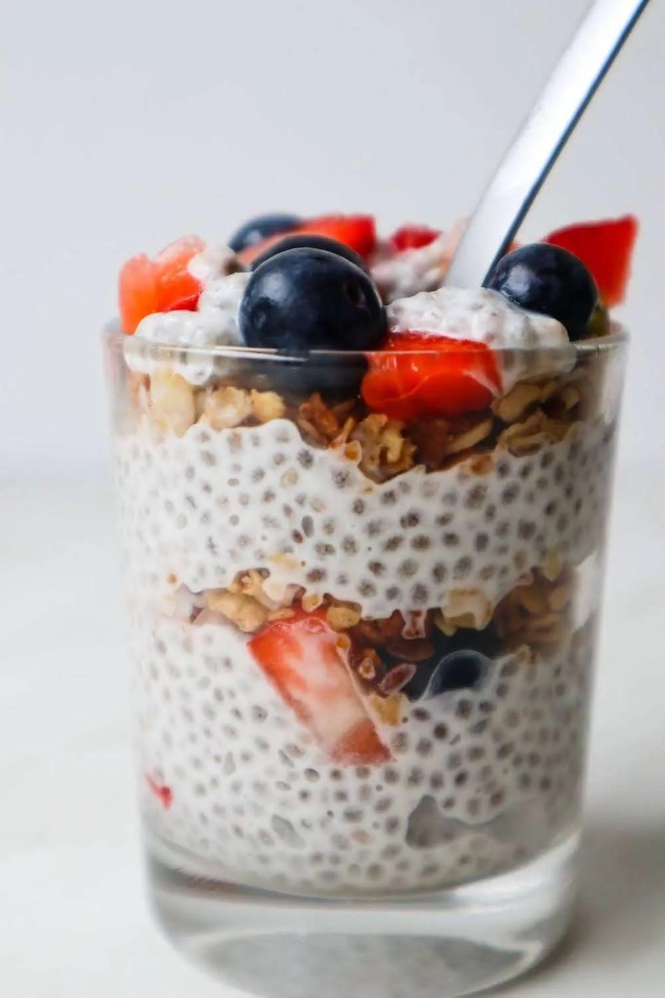 Chia pudding parfaits taste like dessert and are a great meal prep recipe for the week. Whenever you need a healthy snack or a fast simple…