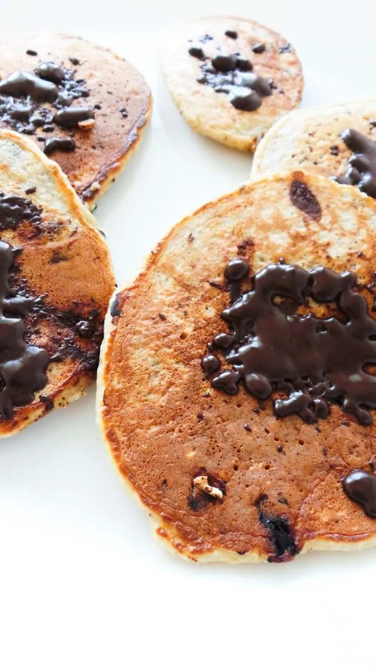 Chocolate chip pancakes + update, healthy