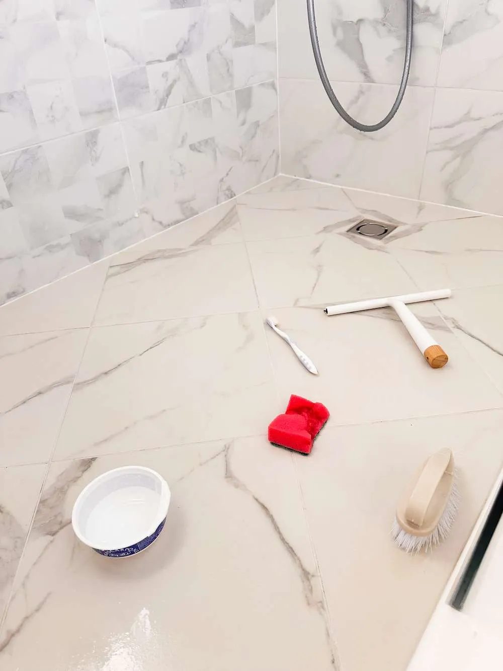 how to clean red mold in the shower (and why - if it's not obvious). bathroom cleaning tips with baking soda and peroxide