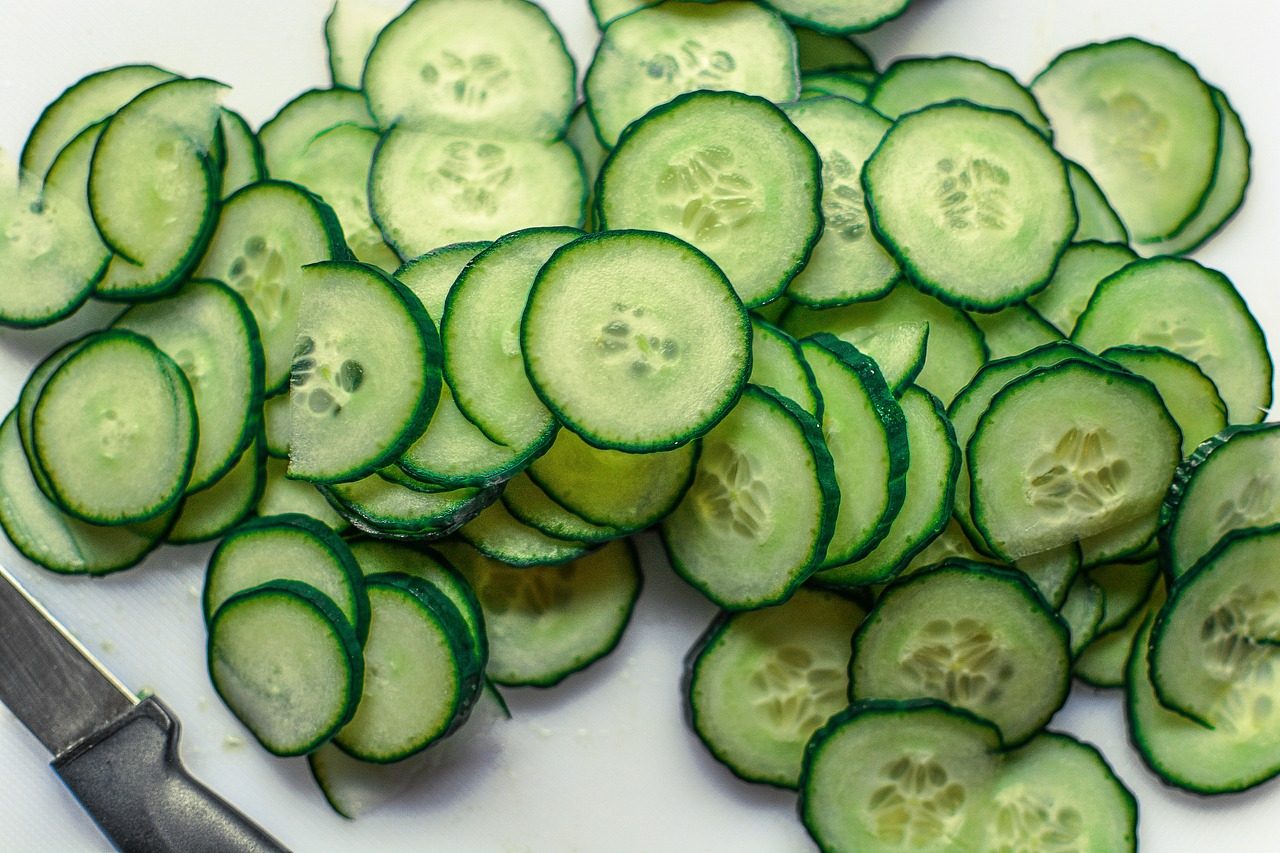5 refreshing detox water ideas, because drinking coke is just sad