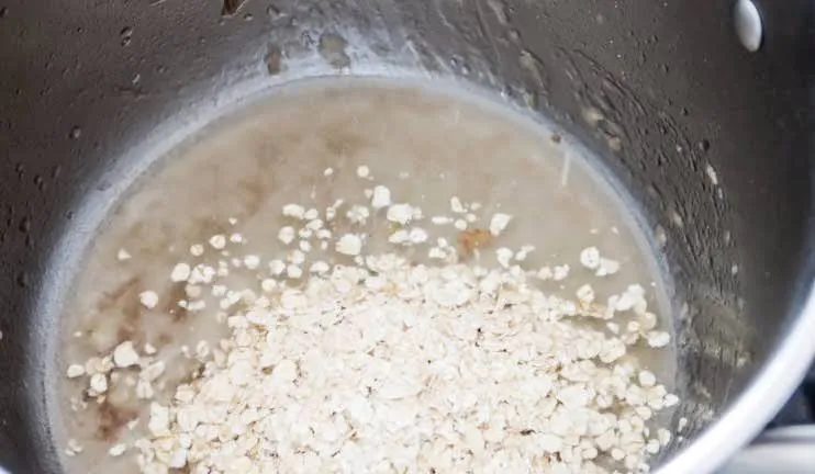 Banana oatmeal, simple
