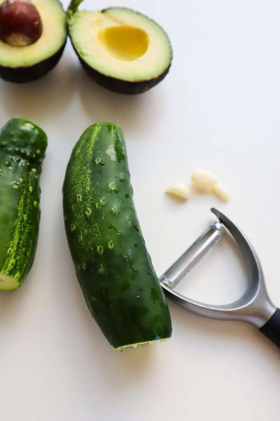 Avocado sesame cucumber salad, simple
