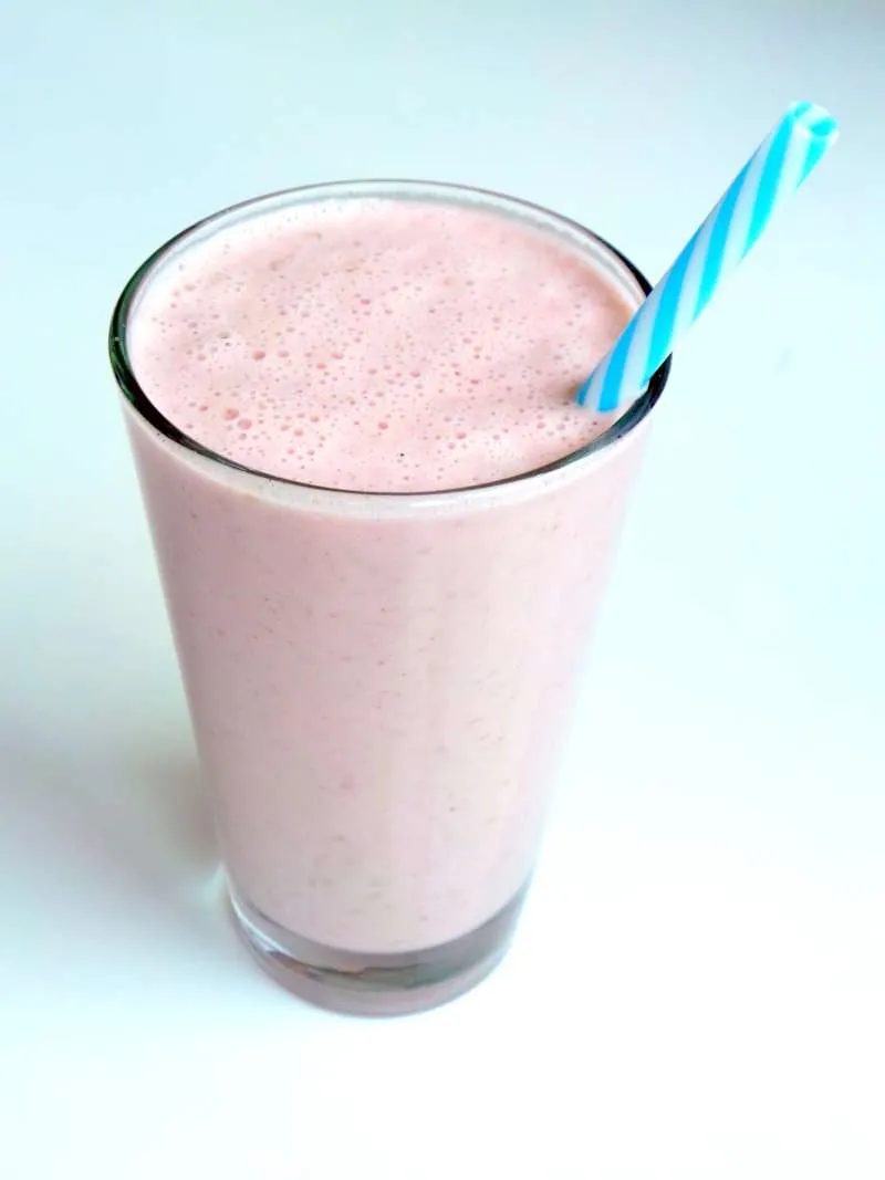 Skin-healthy strawberry shake