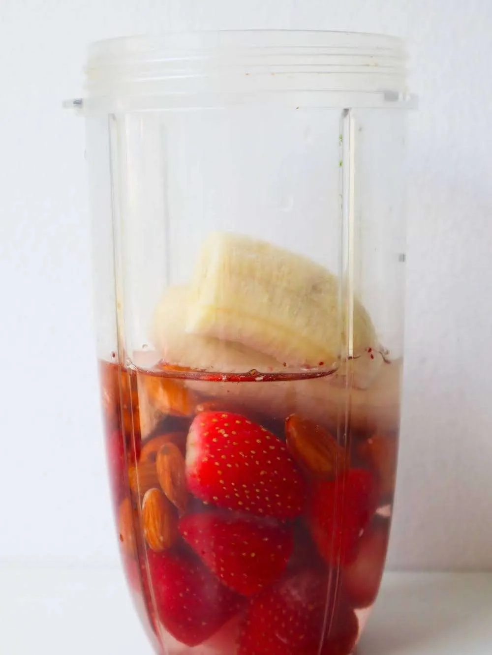 Skin-healthy strawberry shake