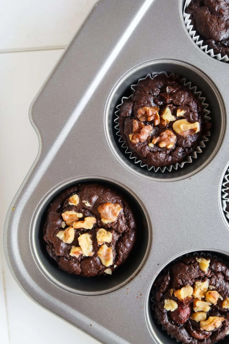 Oatmeal chocolate muffins, simple