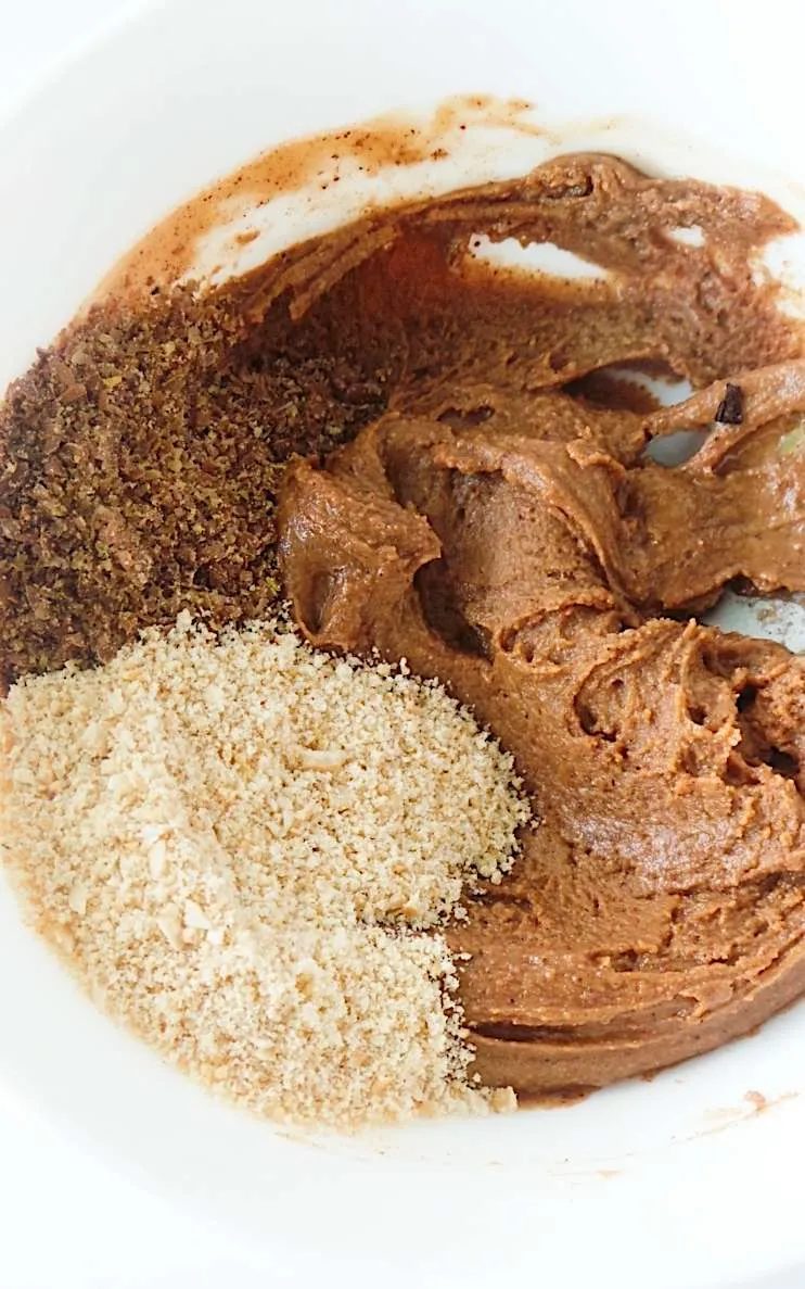 No-bake almond butter cookies, healthy, energy balls