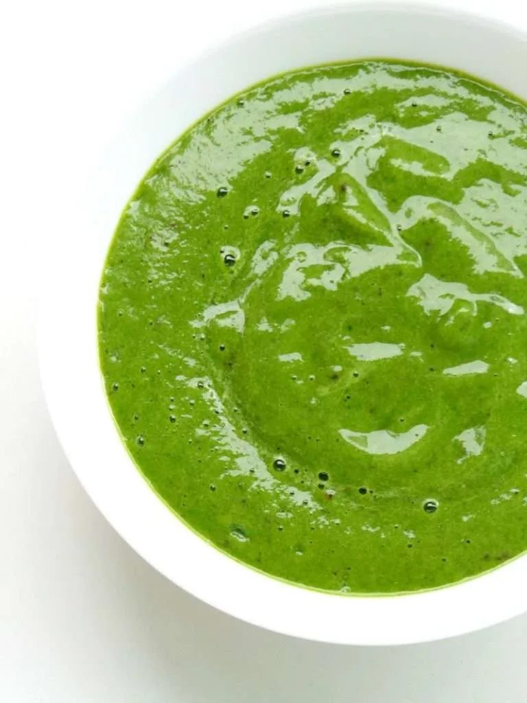 Feel-good green smoothie bowl to reduce inflammation