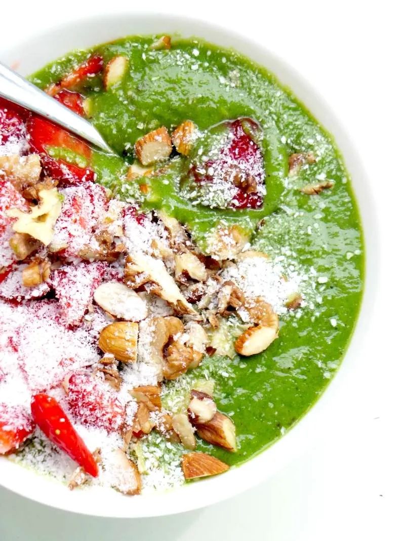 Green Smoothie Bowl. This tasty anti-inflammatory recipe for a green smoothie bowl makes a healthy breakfast or a healthy snack that is…