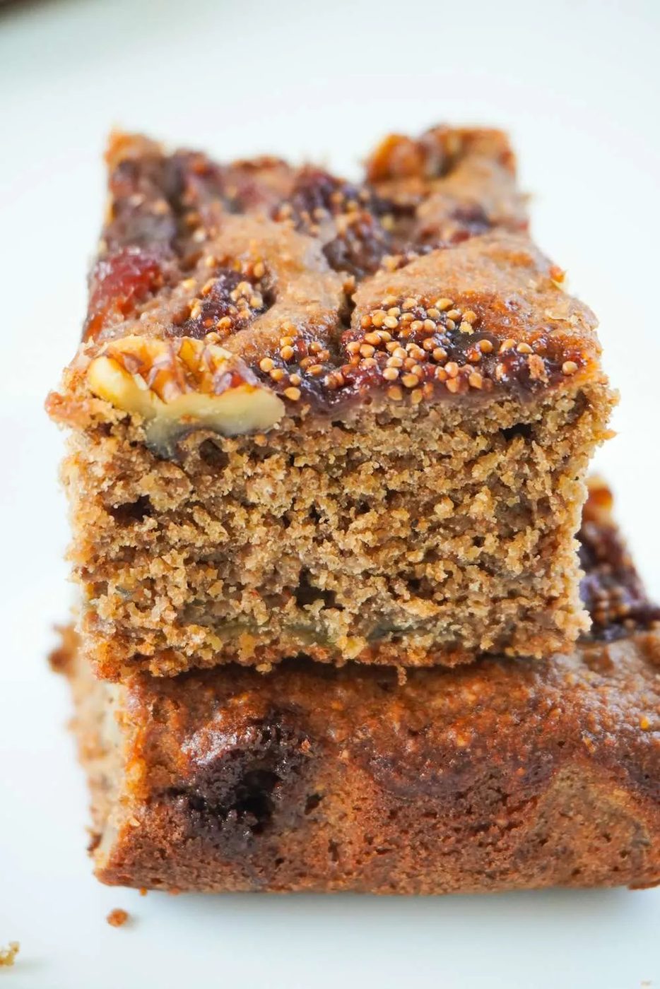 Walnut fig cake, healthy