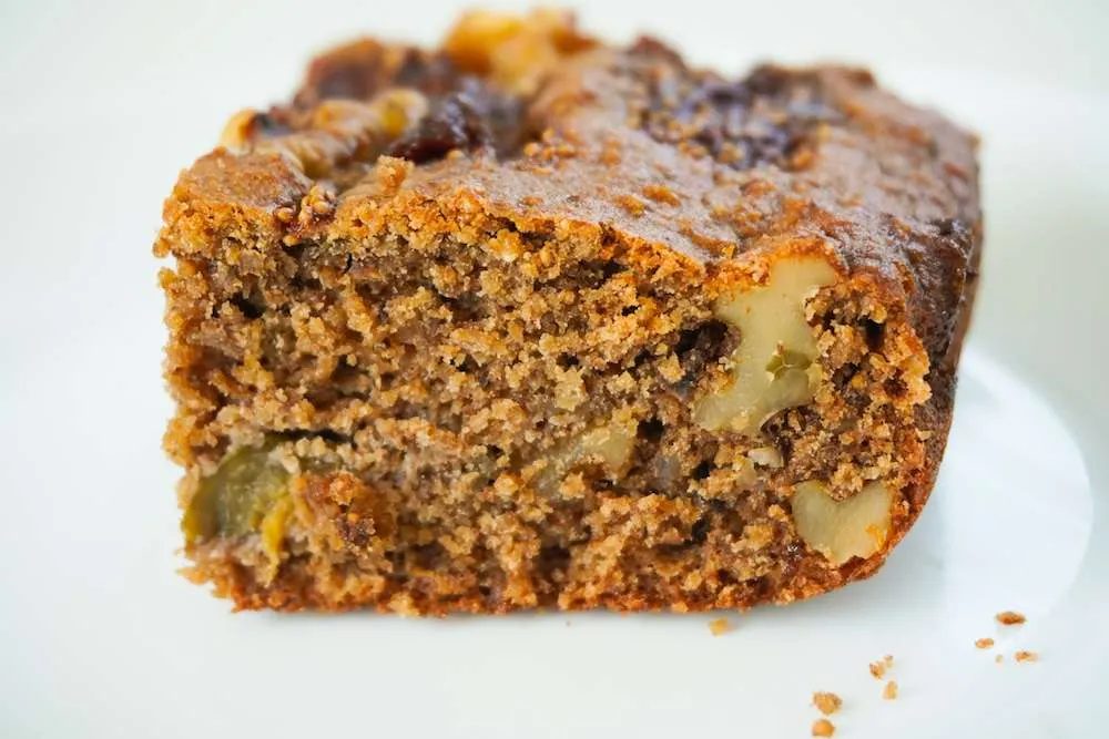Walnut fig cake, healthy