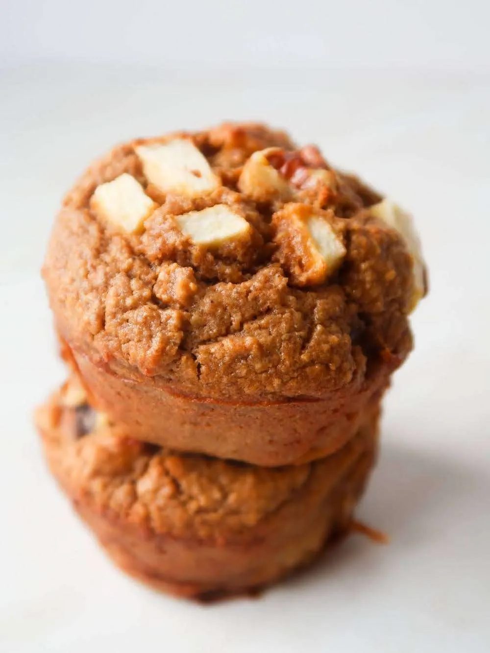 Make these flourless oatmeal apple muffins for the week ahead, they're a fantastic healthy snack or meal prep breakfast idea! Gluten-free…