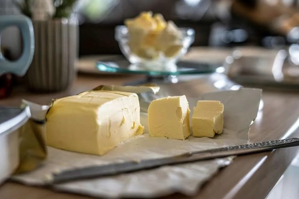 5 foods to avoid! These 5 foods can age you faster on the inside and the outside! If you want to prevent and reduce wrinkles and keep your…