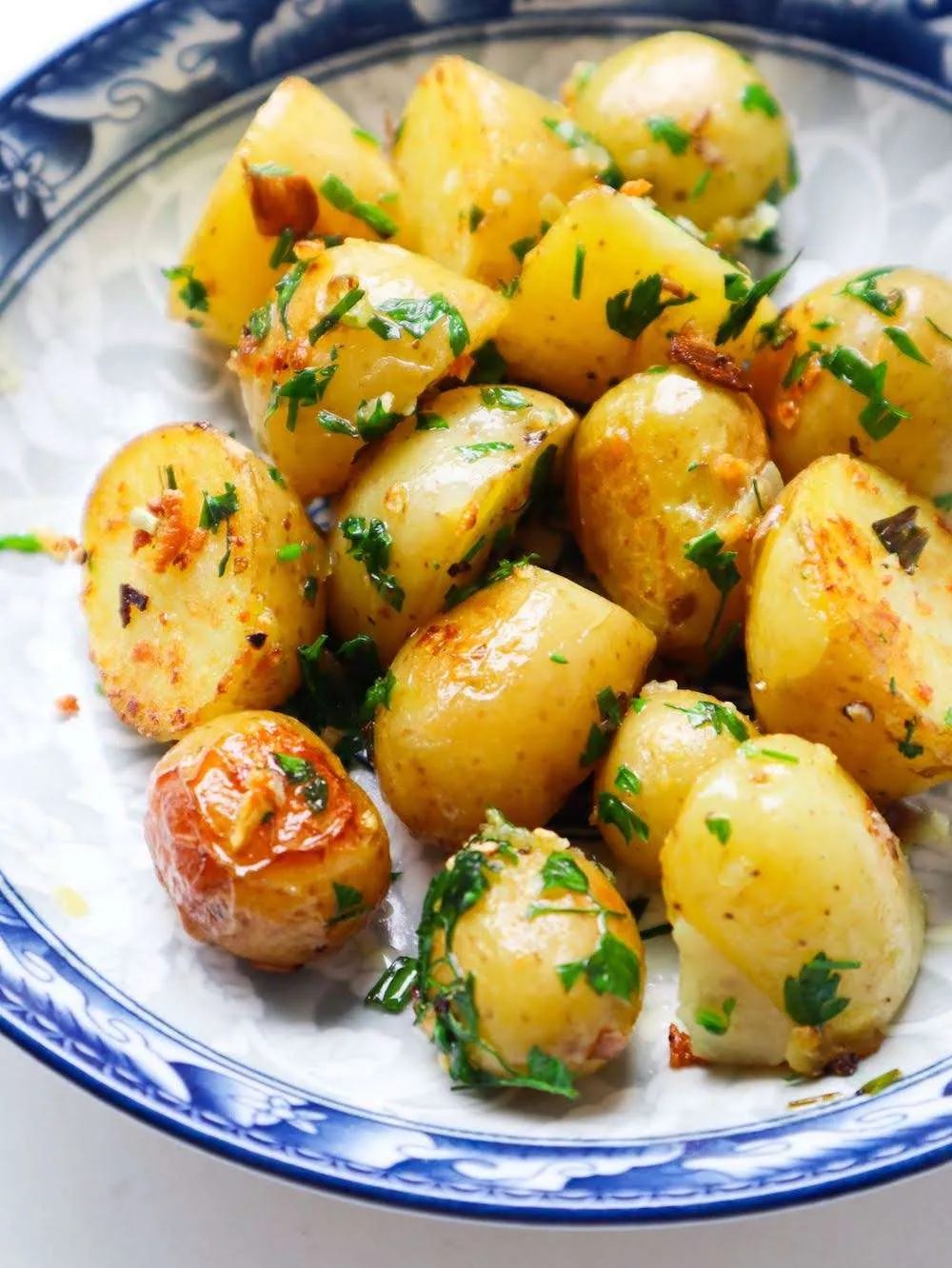 Garlic baby potatoes