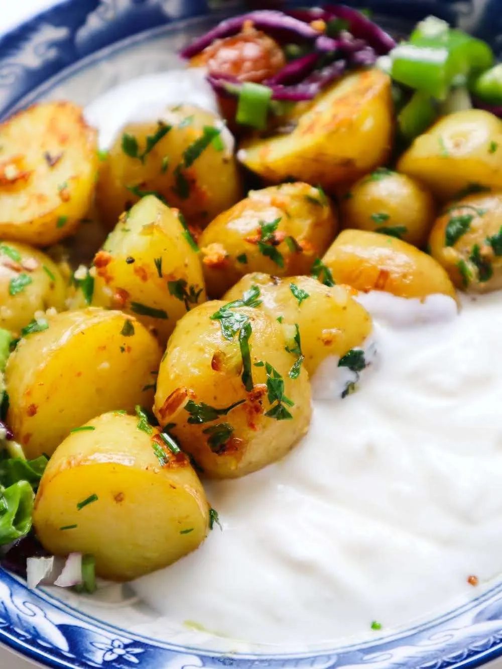 Garlic baby potatoes