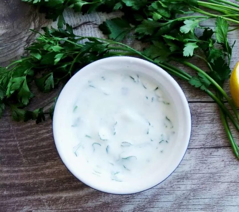 Garlicky yogurt sauce, healthy