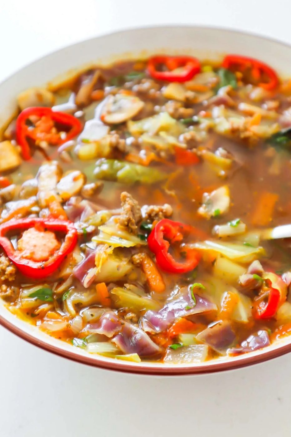 30-minute ground beef and cabbage soup